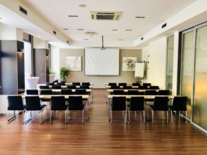 aston Škola max40 pax (2)